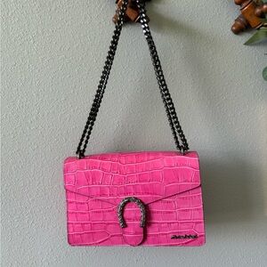 Vera Pelle Fuchsia Croc-Embossed Shoulder Bag